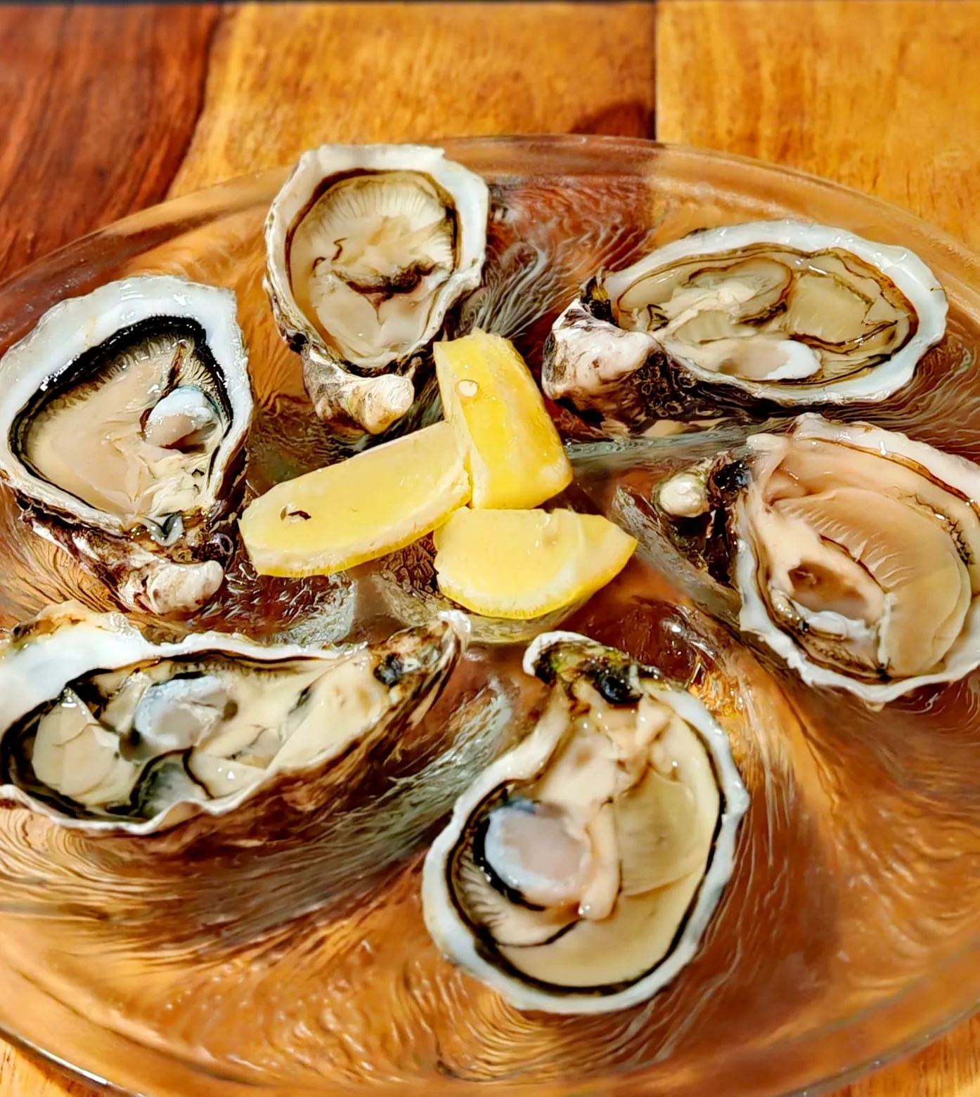 Plateau d'huîtres dressé
