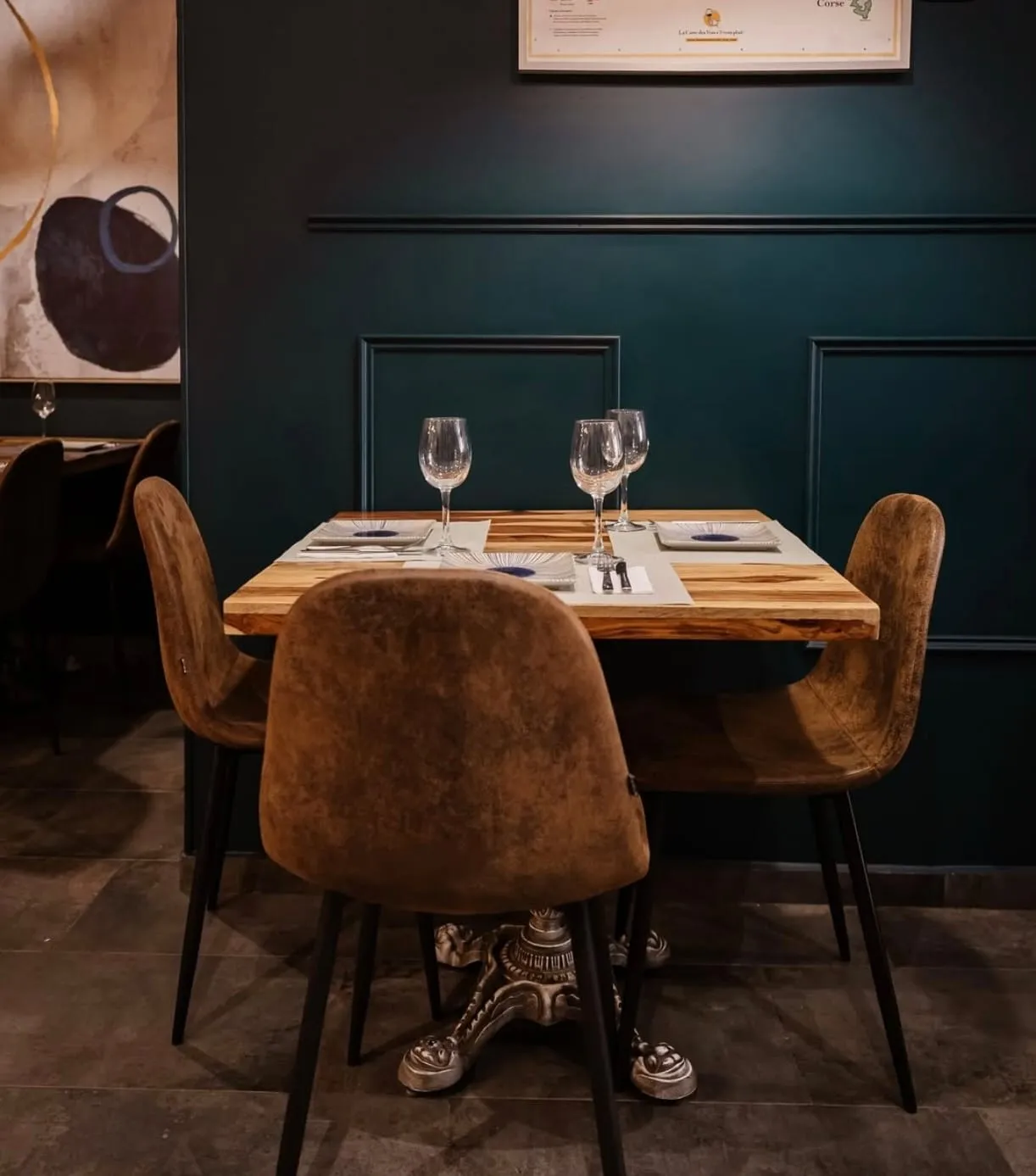 Tables de la salle principale